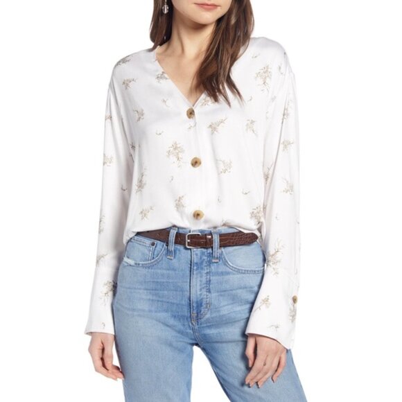 Something Navy Pretty Button Through Top L - Picture 2 of 16